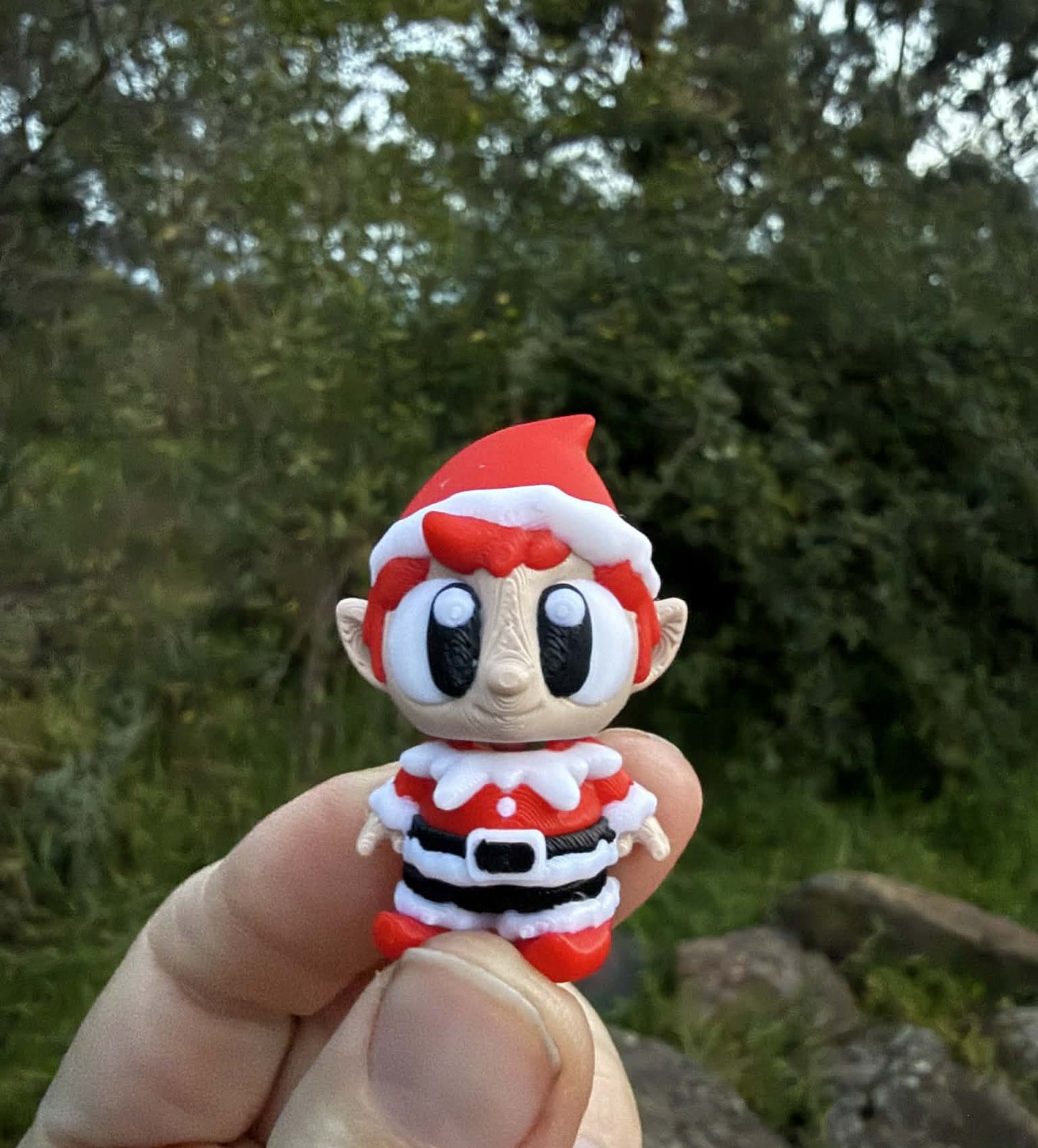 Santa’s Workshop Elves – Festive Christmas Mini Figurines