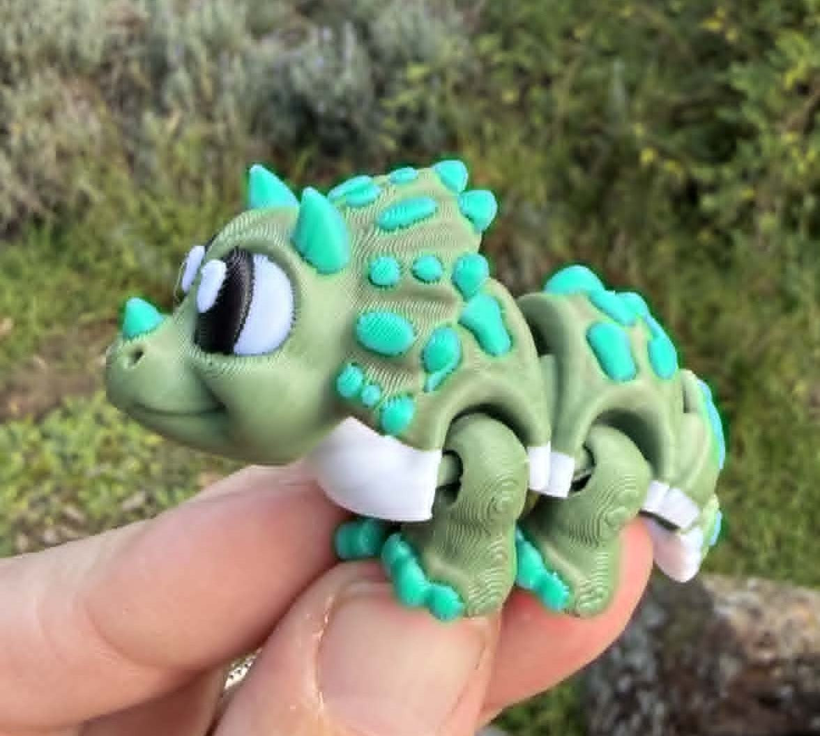 Two Triceratops Playset with Jurassic‑Style Gate | 3D Printed Dino Habitat