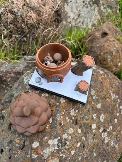3D Printed Squirrel Habitat – Two Squirrels + Lift‑Open Storage Lid