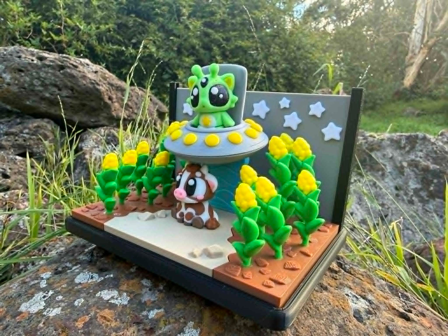 Alien & Cow Abduction Mini Habitat